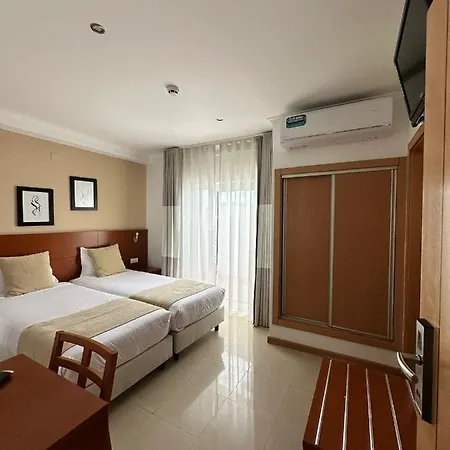 Be One Hotel Caldas Da Rainha - By Mhmb Hospitality 3* Caldas Da Rainha