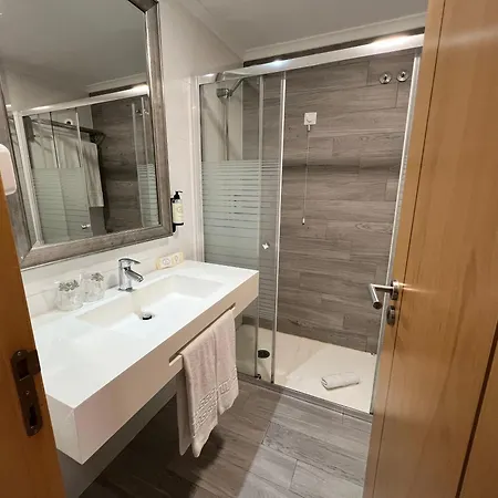 Be One Hotel Caldas Da Rainha - By Mhmb Hospitality 3* Caldas Da Rainha